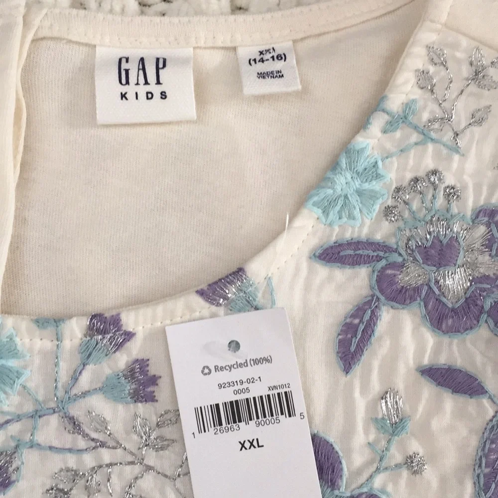 Gap Girls NWT Super Cute Ivory Top Size XXL(14/16)